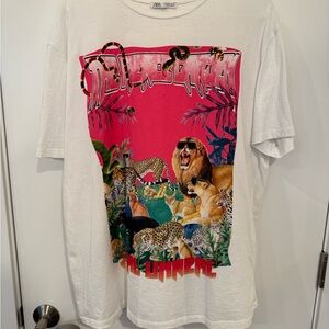 Zara White T-Shirt with Vibrant Animal Graphic